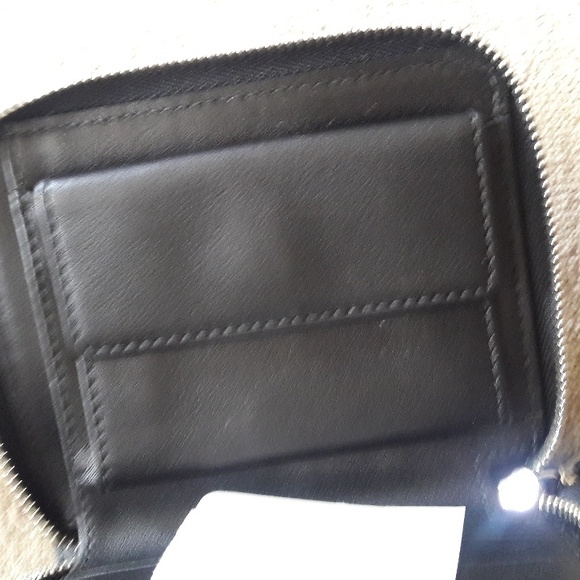 Coach Black Leather Wallet - Still Has Tags - Picture 4 of 6